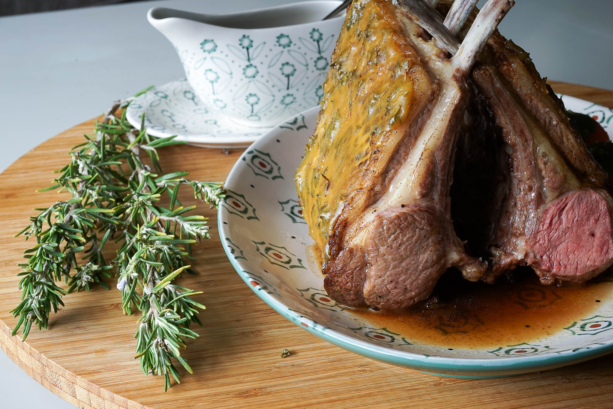 Réussir l'agneau pascal : recette, traditions et secrets gigot d'agneau